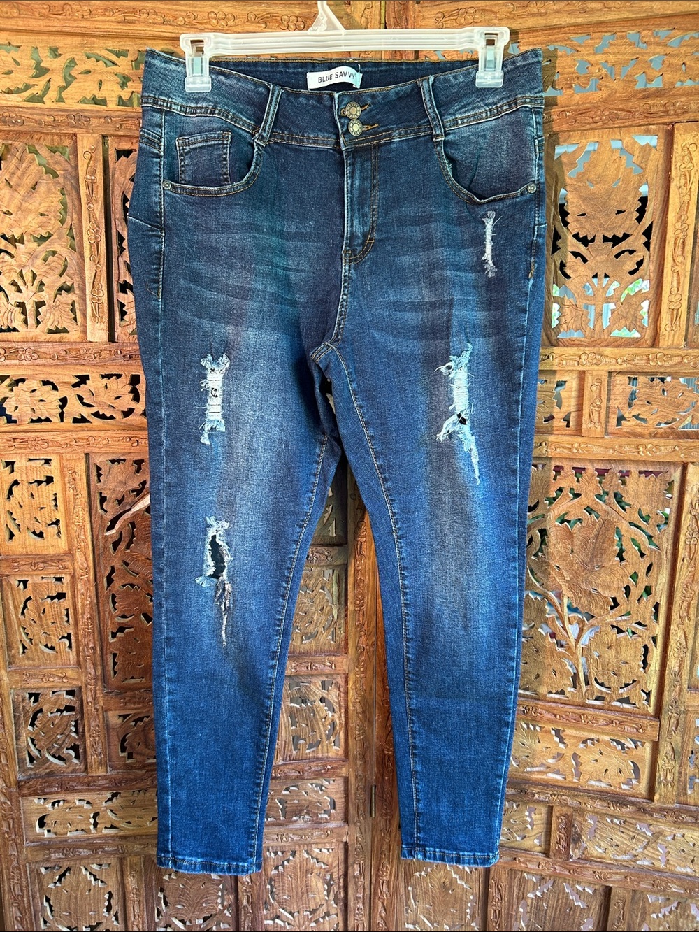 Blue Savvy Women's Distressed Dark Blue stretch Skinny Jeans. Size 18